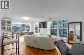 837 W Hastings St in Vancouver, BC - Building Photo - Building Photo