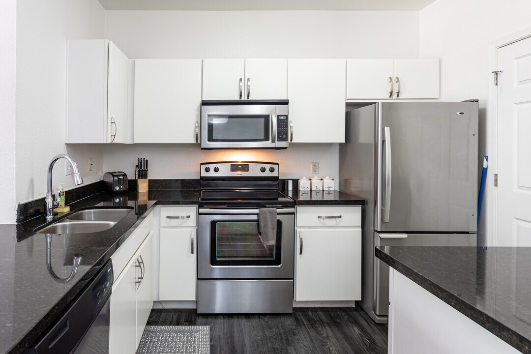 Red Rox Villas in Phoenix, AZ - Foto de edificio