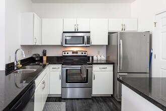 Red Rox Villas in Phoenix, AZ - Foto de edificio - Interior Photo