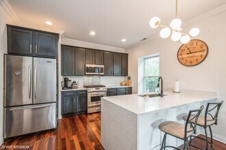 2634 W Logan Blvd in Chicago, IL - Building Photo - Building Photo