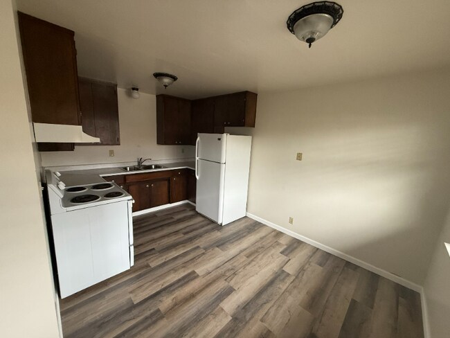 1226 East St in Orland, CA - Building Photo - Building Photo