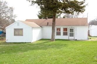 3815 SW 9th St in Des Moines, IA - Foto de edificio - Building Photo