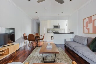 110 Bedford St in New York, NY - Building Photo - Building Photo