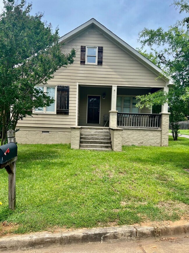 1604 11th St in Tuscaloosa, AL - Building Photo - Building Photo