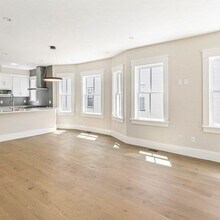 111 Pearson Rd in Somerville, MA - Building Photo - Building Photo