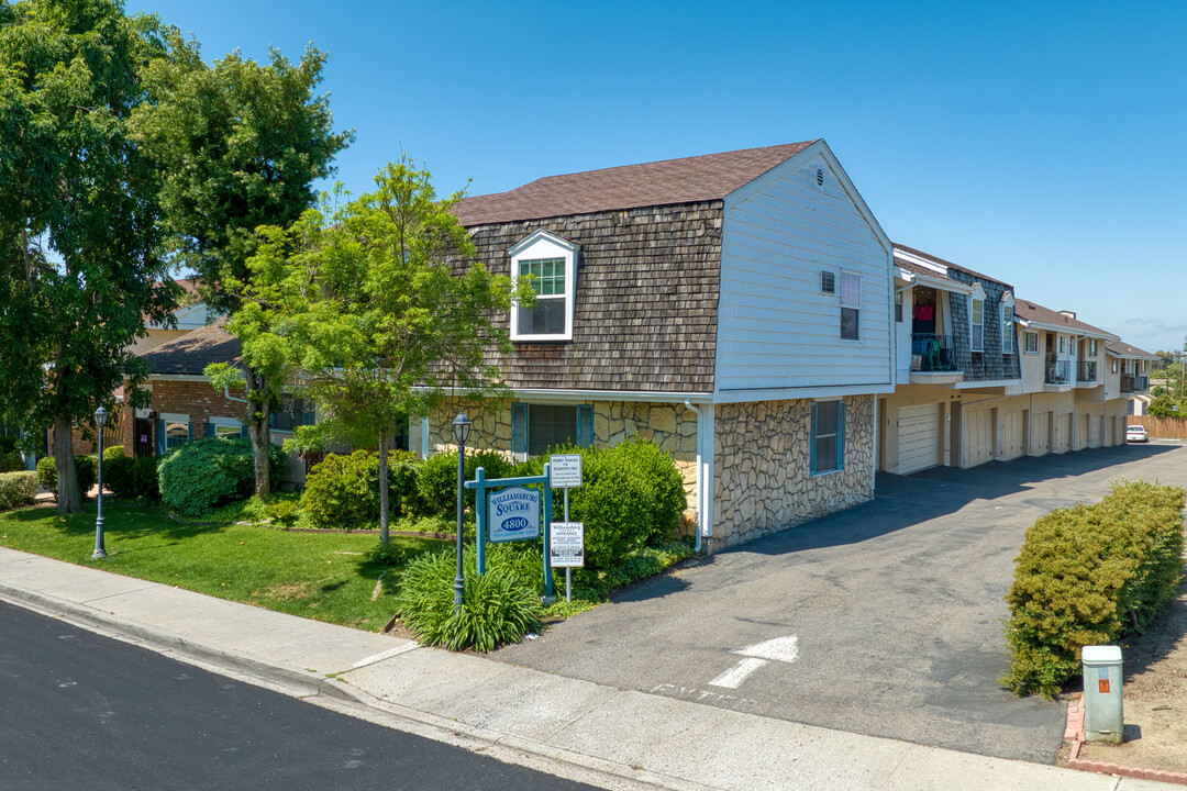 4800 Williamsburg Ln in La Mesa, CA - Building Photo