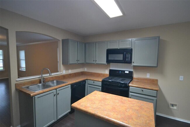 2106 Hawksbury Way in Cedar Park, TX - Building Photo - Building Photo