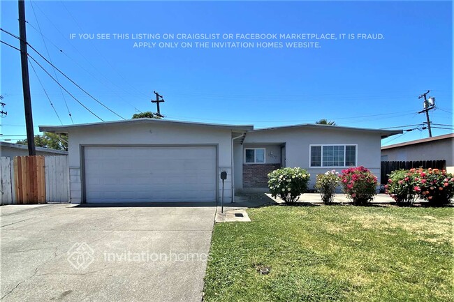 property at 2207 Santa Ana Dr
