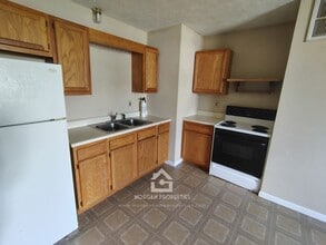 109 E 1st St, Unit 109 in Alexandria, IN - Building Photo - Building Photo