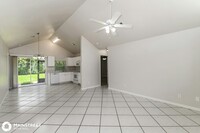 517 SW 25th Ln in Cape Coral, FL - Foto de edificio - Building Photo