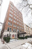 940 W Winona St in Chicago, IL - Building Photo