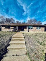 8300 Doreen Ave in Fort Worth, TX - Building Photo