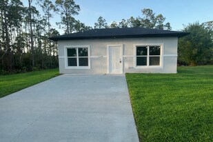 1139 Craft St E in Lehigh Acres, FL - Building Photo
