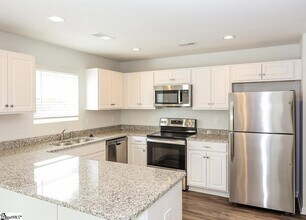 239 Kelly Farm Rd in Moore, SC - Building Photo - Building Photo