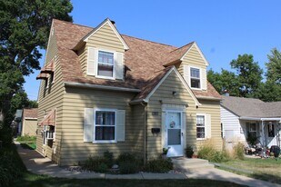 1707 S 10th Ave in Sioux Falls, SD - Building Photo