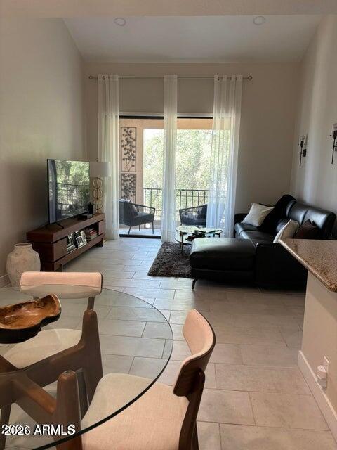 property at 9708 E Vía Linda