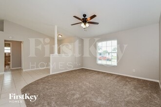 4829 SW 24th Ave in Cape Coral, FL - Foto de edificio - Building Photo