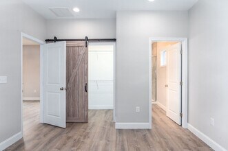 107 Owens Creek Rd in Asheville, NC - Building Photo - Building Photo