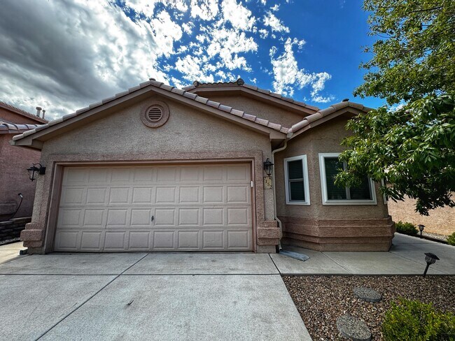 7152 Elk Creek Rd NE in Albuquerque, NM - Building Photo - Building Photo