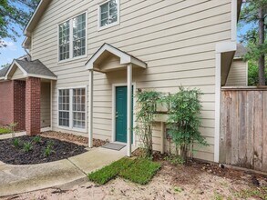 142 N Magnolia Pond Pl in Spring, TX - Building Photo - Building Photo