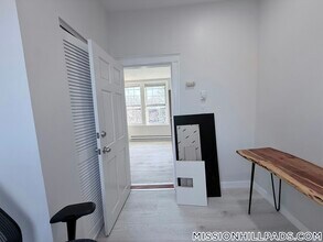 739 Parker St, Unit 3 in Boston, MA - Building Photo - Building Photo