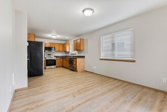 12618 SE Ramona St in Portland, OR - Building Photo - Building Photo
