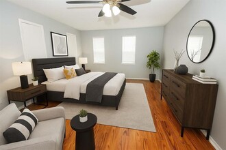 7925 Grove Ridge Dr in Houston, TX - Building Photo - Building Photo