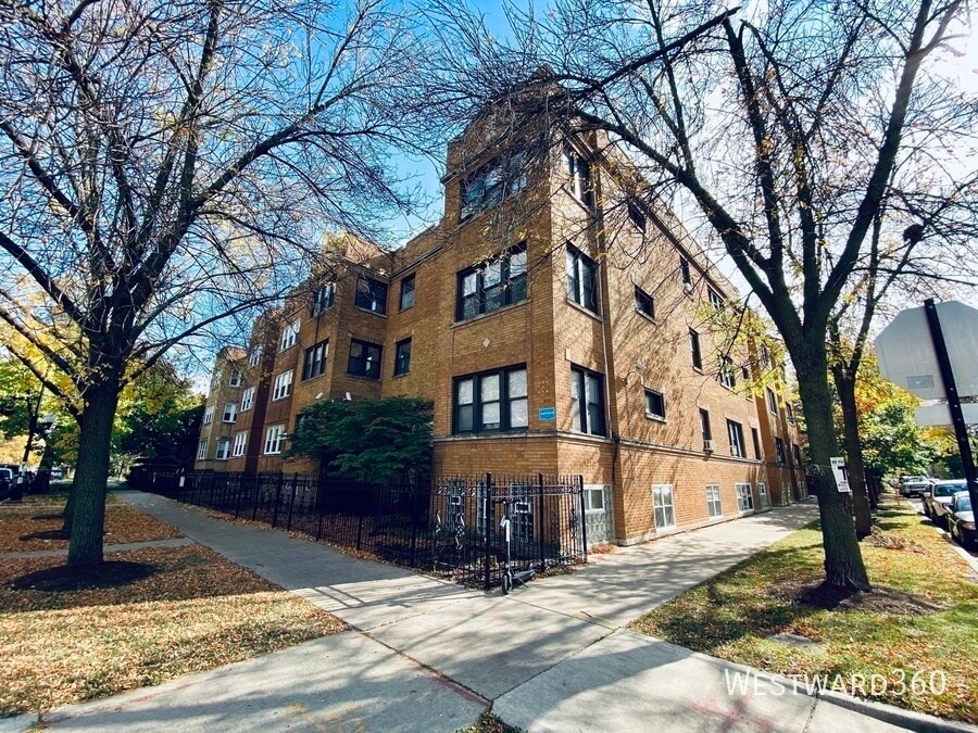 2551 N Avers Ave in Chicago, IL - Building Photo