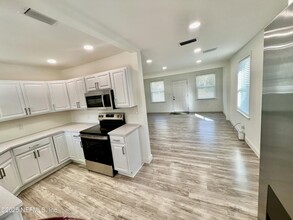 9720 Jupiter Ct S in Jacksonville, FL - Building Photo - Building Photo