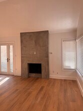 23940 Vía Rosa Linda in Santa Clarita, CA - Building Photo - Building Photo