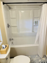 5718 Sands Point Dr in Lakeland, FL - Building Photo - Building Photo