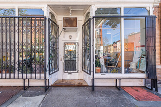 372 Mac Donough St in Brooklyn, NY - Foto de edificio - Building Photo