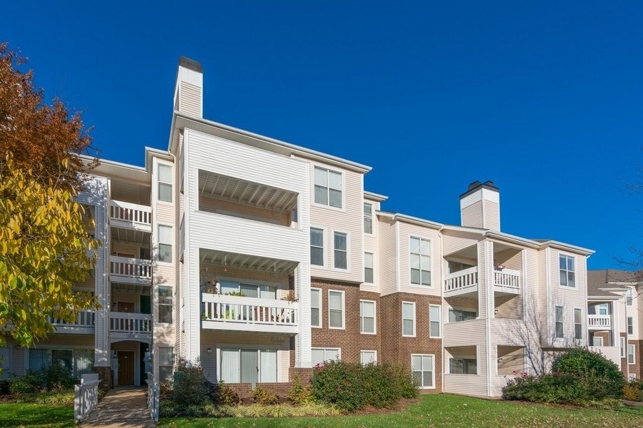 The Apartments at Pike Creek in Newark, DE - Foto de edificio