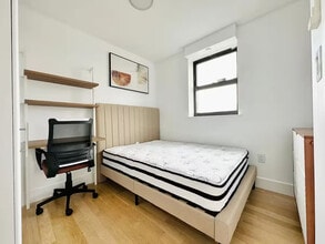 Furnished room/NOT APARTMENT, Unit 7D in Brooklyn, NY - Foto de edificio - Building Photo