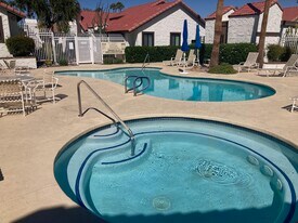 2330 Miramonte Cir E, Unit Pool spa quiet safe sunny in Palm Springs, CA - Building Photo
