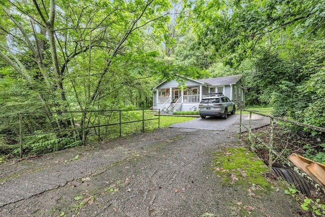 2106 Tunnel Blvd in Chattanooga, TN - Building Photo - Building Photo