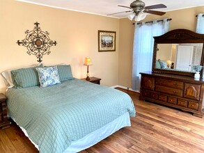 307 W Wellington St in Carthage, TX - Building Photo - Building Photo