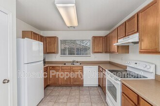 1543 S Danielson Way in Chandler, AZ - Building Photo - Building Photo