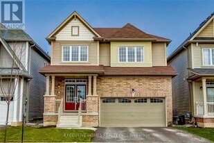 14 Vaughn Dr in Thorold, ON - Building Photo