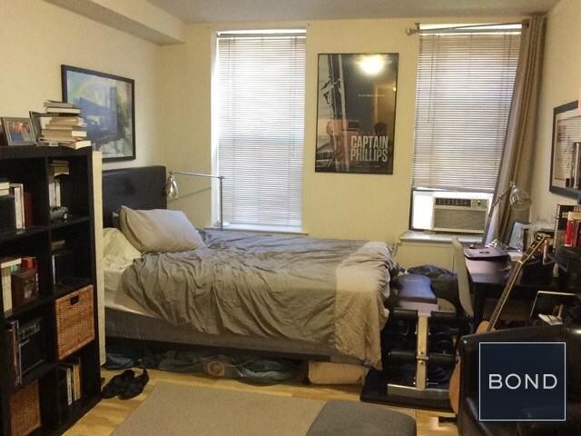 524 W 50th St-Unit -#B4 in New York, NY - Foto de edificio