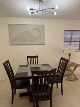 7209 Cloister Dr, Unit 7209 in Sarasota, FL - Building Photo - Building Photo