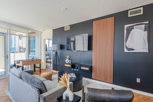 44 W Monroe St, Unit SI ID1389218P in Phoenix, AZ - Building Photo