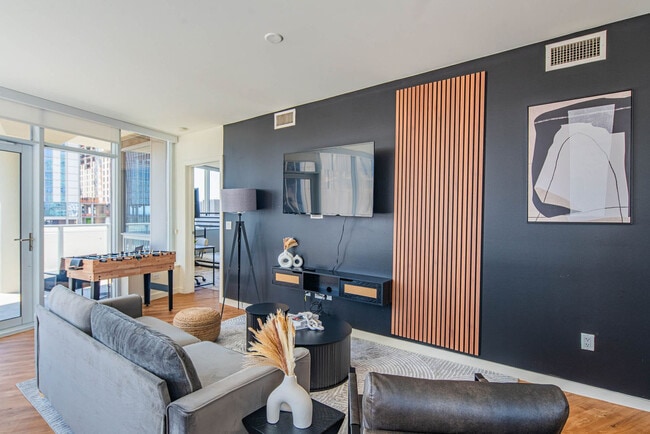 property at 44 W Monroe St