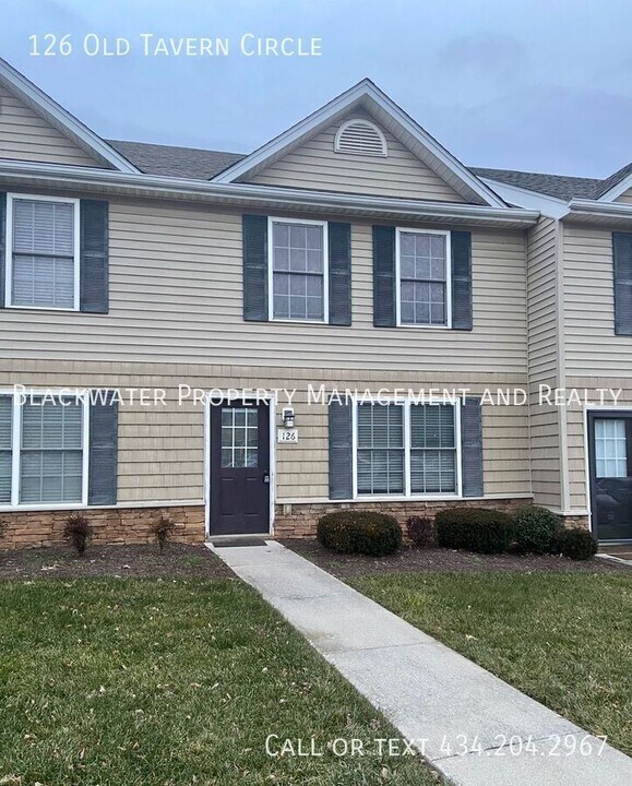 126 Old Tavern Cir in Lynchburg, VA - Building Photo