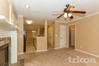 1318 N Hampton Dr in Hampton, GA - Building Photo - Building Photo