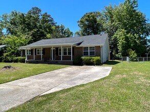 805 Gardenview Dr in Jacksonville, NC - Building Photo - Building Photo