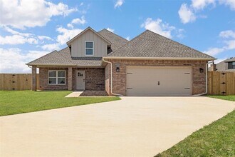 1504 Sandpiper Ln in Norman, OK - Building Photo - Building Photo