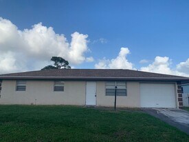 619 SE Clifton Ln in Port St. Lucie, FL - Building Photo