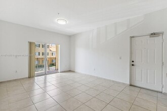 7270 NW 114th Ave, Unit 201 in Doral, FL - Building Photo - Building Photo