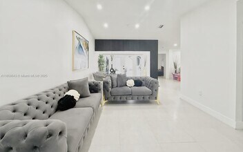 15702 SW 137th Ct in Miami, FL - Building Photo - Building Photo